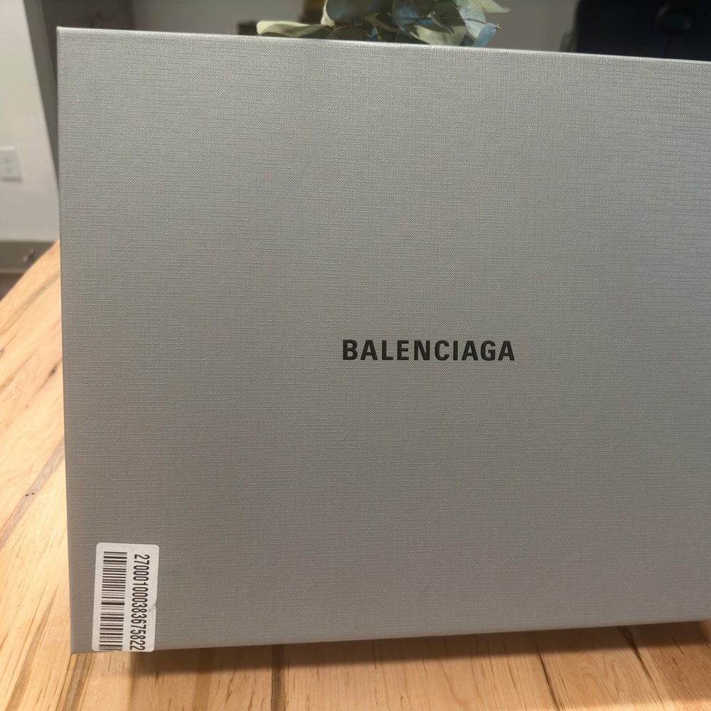 Balenciaga,color pink 🎀